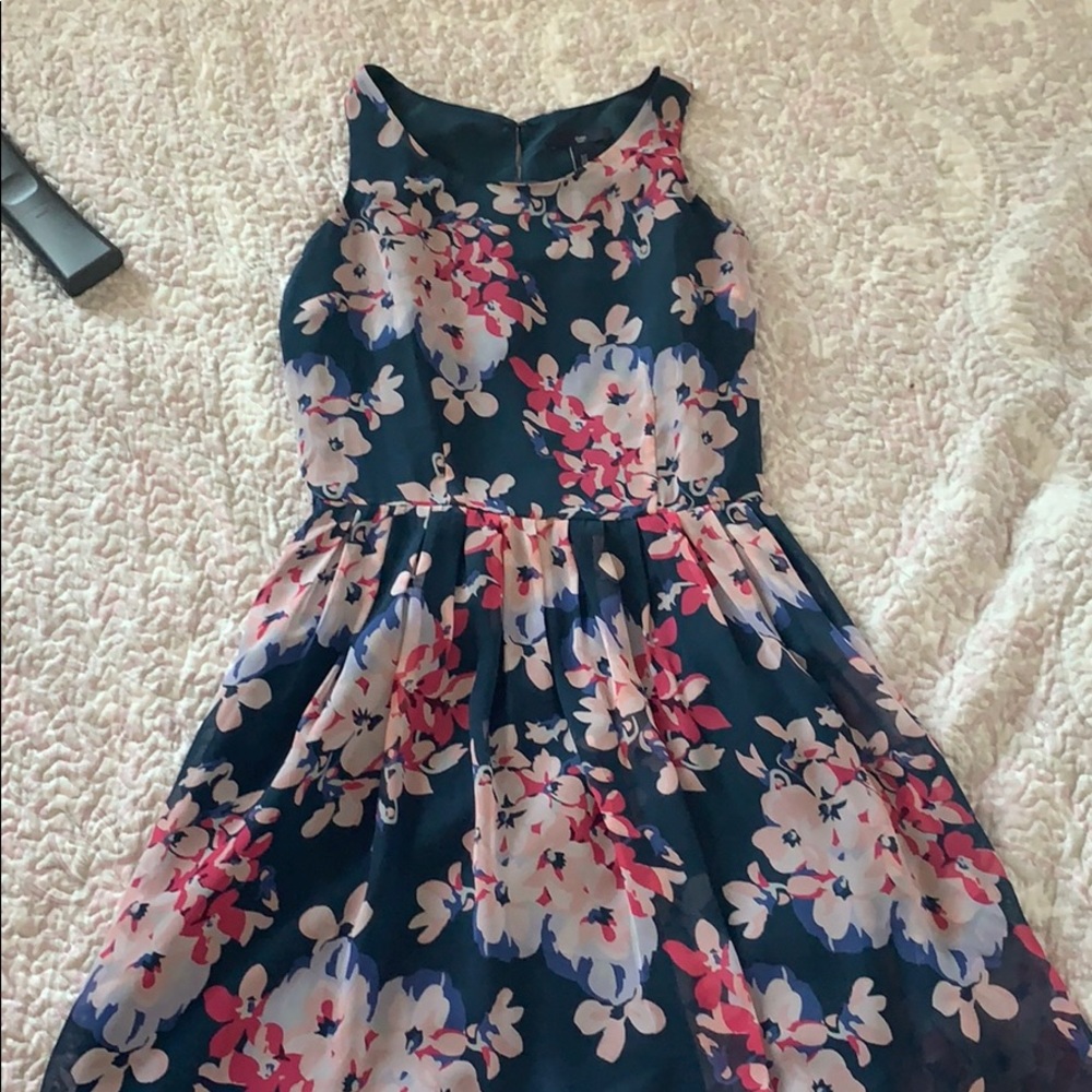 BNWT Gap multicolor dress size 2.